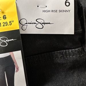 Skinny jeans. Jessica Simpson
